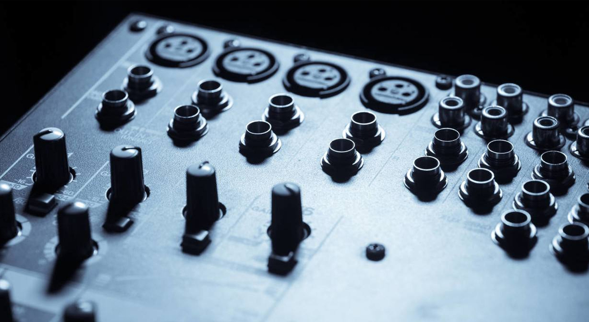 以研發(fā)、專(zhuān)業(yè)管理能力取勝